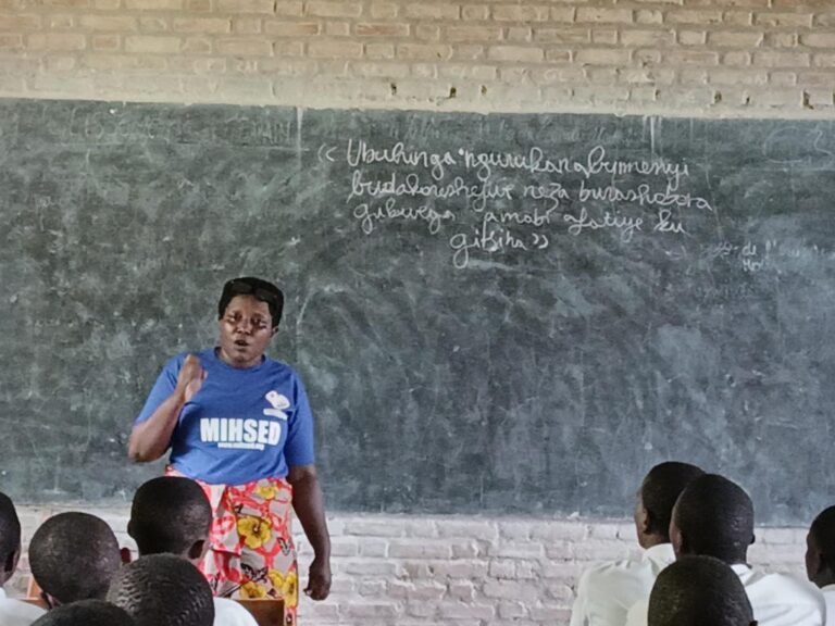 mini_IMG20251126115328_BURST000_COVER